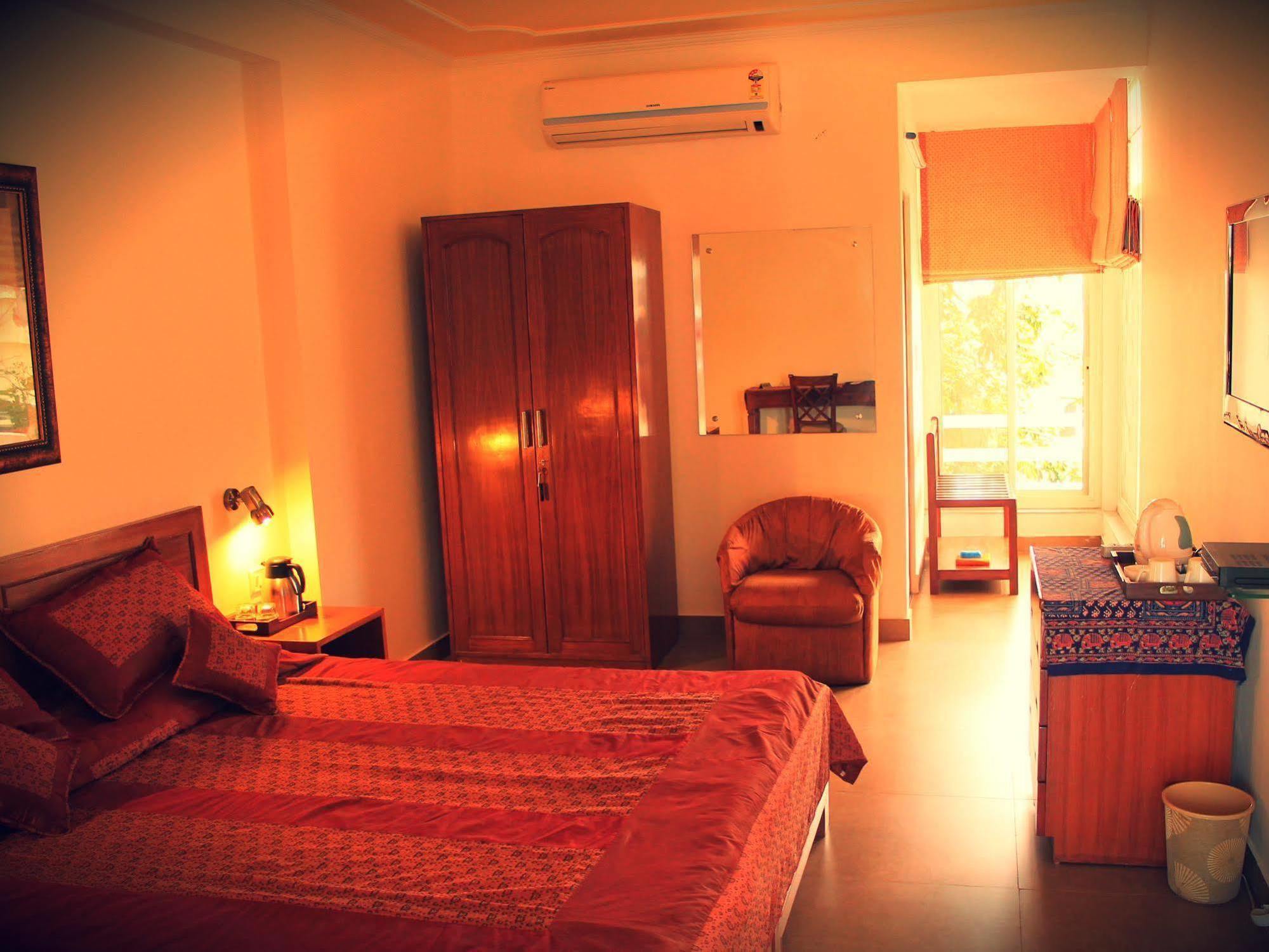 Giri Homestay By Vista Rooms Τζαϊπούρ Εξωτερικό φωτογραφία