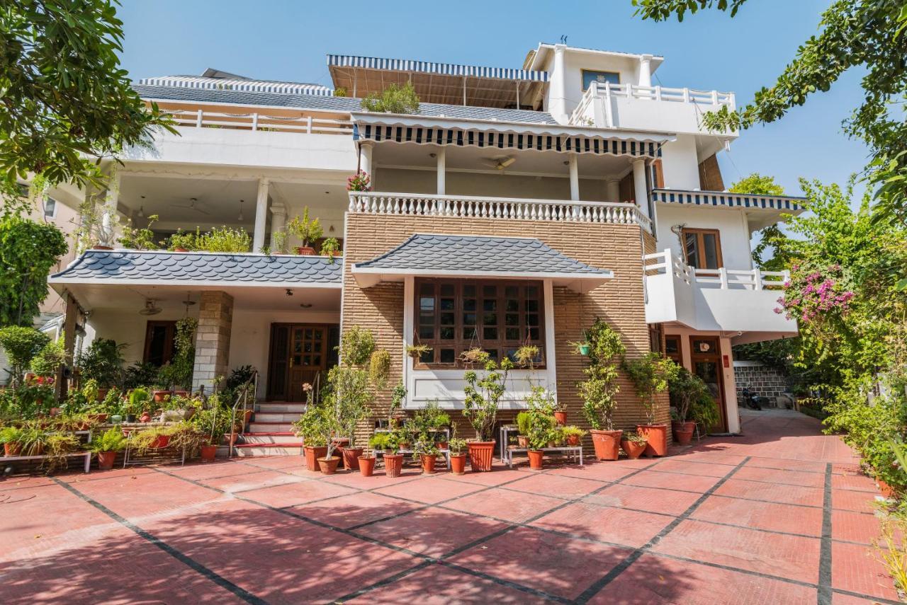 Giri Homestay By Vista Rooms Τζαϊπούρ Εξωτερικό φωτογραφία