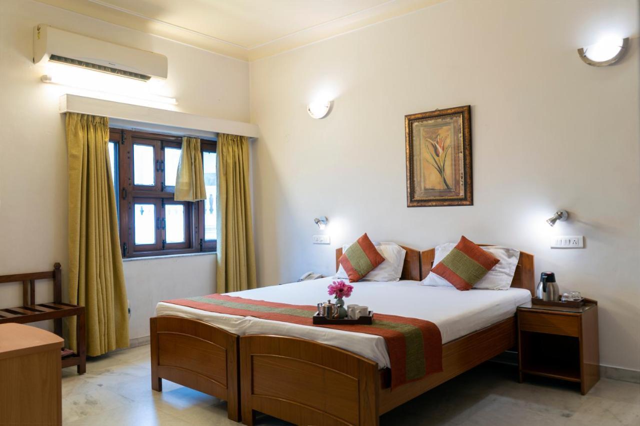 Giri Homestay By Vista Rooms Τζαϊπούρ Εξωτερικό φωτογραφία